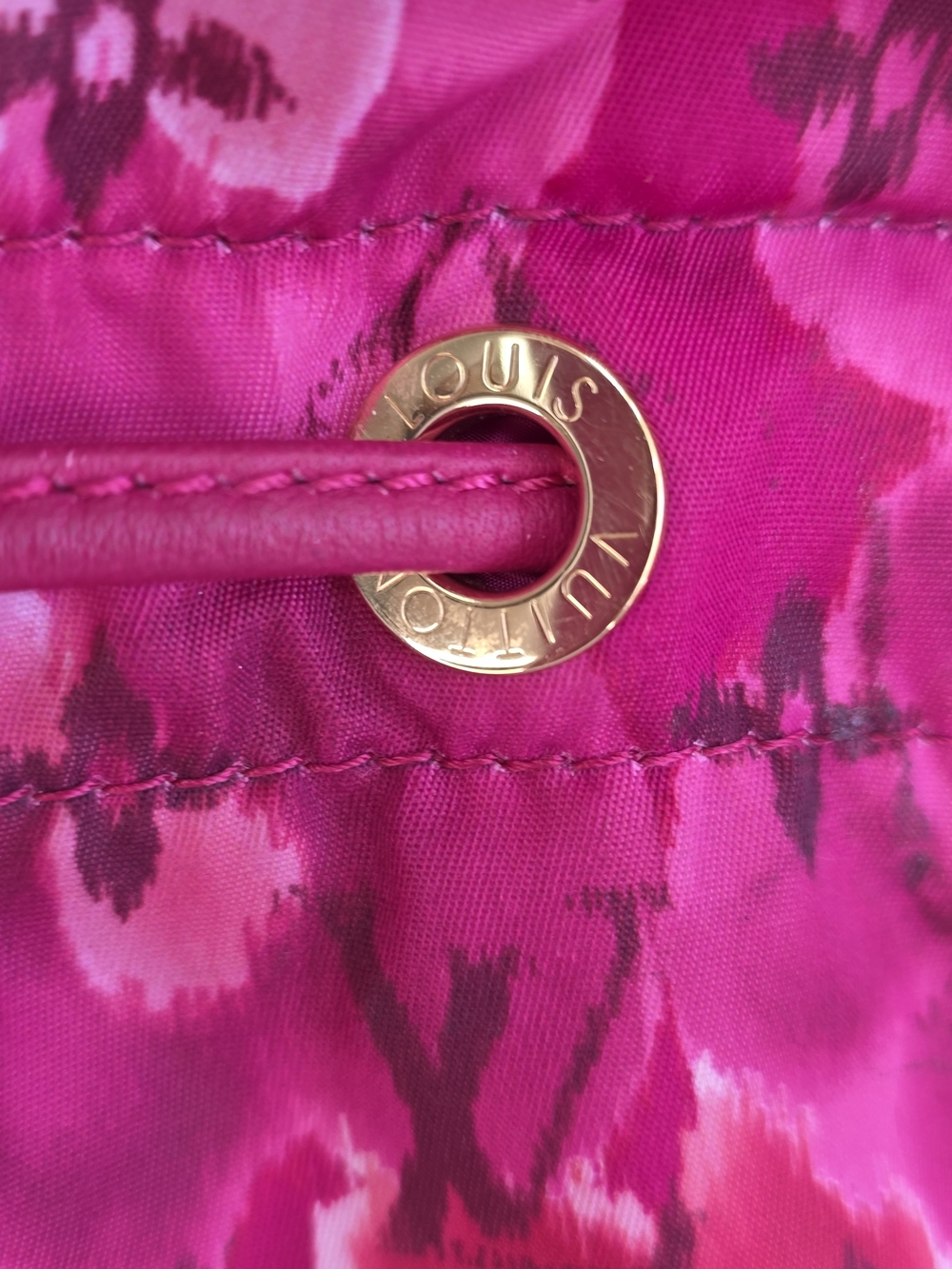Louis Vuitton Noefull MM Ikat Monogram bag in the Indian Rose colorway - Picture 8 of 16